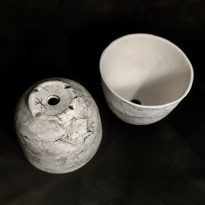 Marble effect clay pots top bottom